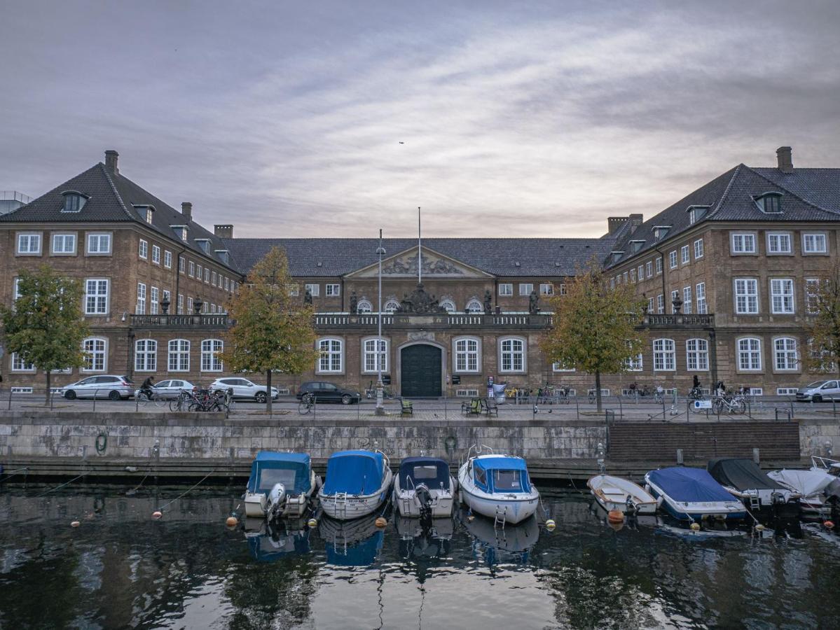 Apartment Stylish With Balcony In The Heart Of Copenhagen